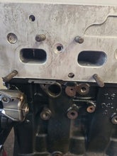 Laden Sie das Bild in den Galerie-Viewer, Motor Audi VW A3 Passat CLH 1.6 TDI 105PS 77kW Diesel Engine Unkomplett