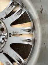 Load image into Gallery viewer, 1x Alufelge 17 Zoll 8.0" 5x120 53ET Glanz Silber 7845851 BMW 1 F21 F20 Rim Wheel FEL7550371308jj