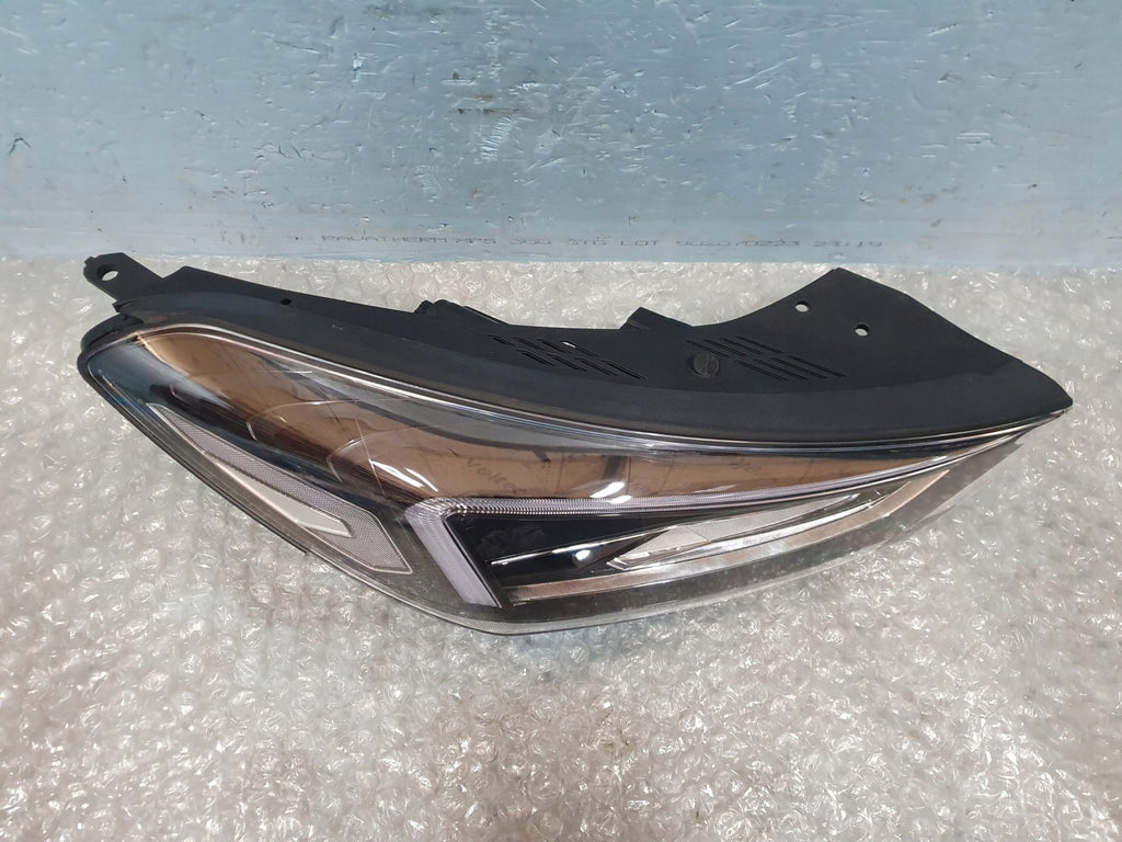 Frontscheinwerfer Hyundai Tucson D792111A20 GAR-POL9110 Rechts Headlight SCH7723082398ok