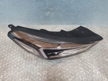 Laden Sie das Bild in den Galerie-Viewer, Frontscheinwerfer Hyundai Tucson D792111A20 GAR-POL9110 Rechts Headlight SCH7723082398ok