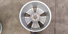 Laden Sie das Bild in den Galerie-Viewer, 1x Alufelge 19 Zoll 8.0&quot; 5x112 34ET 4KE601025L Audi Rim Wheel