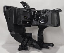 Laden Sie das Bild in den Galerie-Viewer, Frontscheinwerfer Nissan Interstar Master III 260609073R Links Headlight SCH4939367666pi