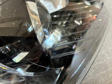 Laden Sie das Bild in den Galerie-Viewer, Frontscheinwerfer Skoda Octavia III 5E1941016B Xenon Rechts Headlight SCH7832510410cq