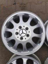 Laden Sie das Bild in den Galerie-Viewer, 4x Alufelge 16 Zoll 5.5" 5x112 54ET Glanz Silber A1634011602 Mercedes-Benz FEL1256350720ep