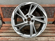 Load image into Gallery viewer, 1x Alufelge 19 Zoll 7.5" 5x108 46ET Glanz Graphit 9817501377 Citroën I Mg FEL1366614073vi