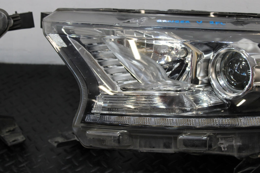 Frontscheinwerfer Ford Ranger JB3B-13D154 JB3B-13D155 LED Ein Satz Headlight SCH1460545031kx