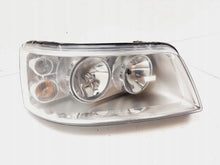 Laden Sie das Bild in den Galerie-Viewer, Frontscheinwerfer VW Transporter Caravelle 0301195202 Rechts Headlight SCH1077050647bq