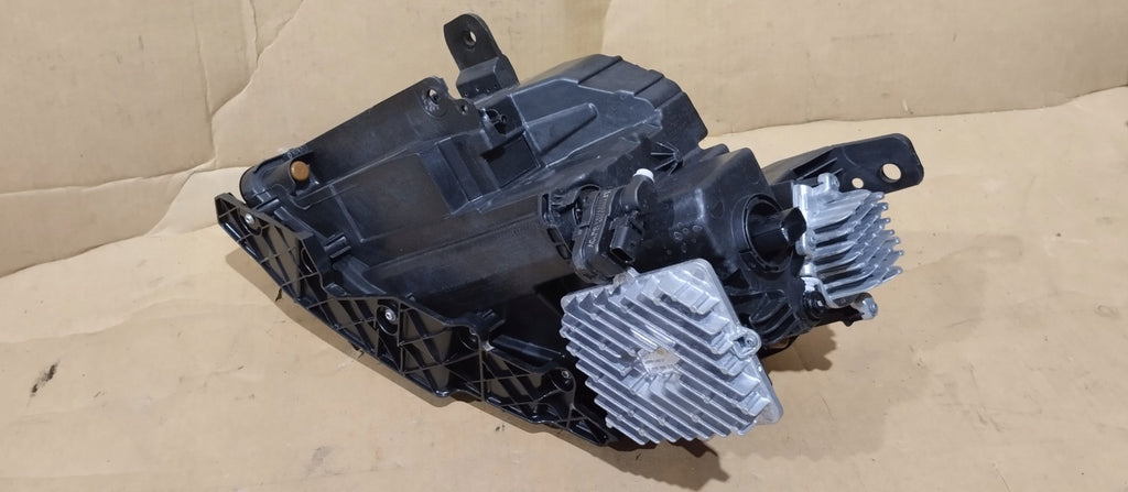 Frontscheinwerfer Jeep Commander 00534938640 534938640 LED Rechts Headlight SCH7711860068za
