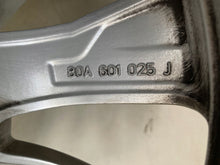 Load image into Gallery viewer, 1x Alufelge 17 Zoll 7.0" 5x112 34ET Glanz Silber 80A601025J Audi Q5 Rim Wheel FEL5380200261og