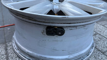 Load image into Gallery viewer, 1x Alufelge 17 Zoll 7.5" 5x114.3 45ET Glanz Silber Lexus Iii Rim Wheel FEL7914617630vm