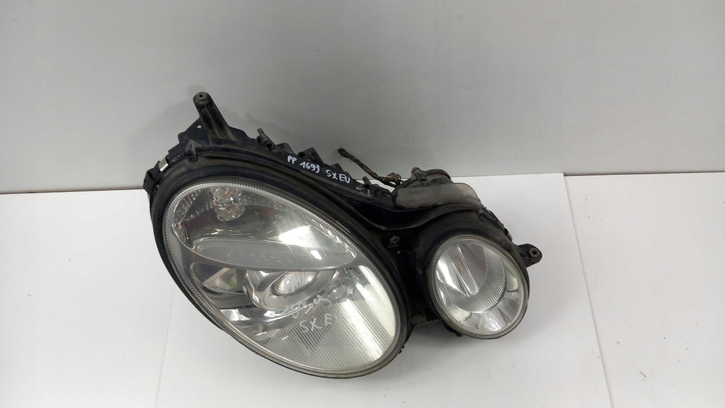 Frontscheinwerfer Mercedes-Benz W211 Xenon Rechts Scheinwerfer Headlight SCH8352667284ew
