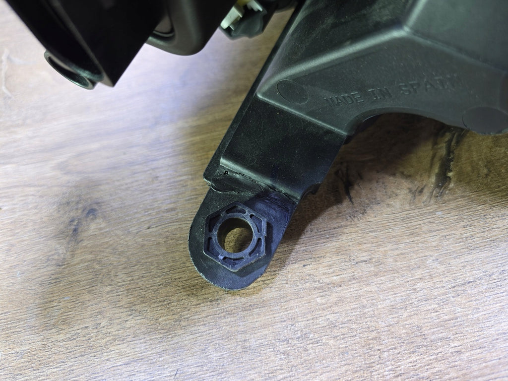 Frontscheinwerfer Seat Ibiza I V 6F1941005E LED Ein Stück (Rechts oder Links)