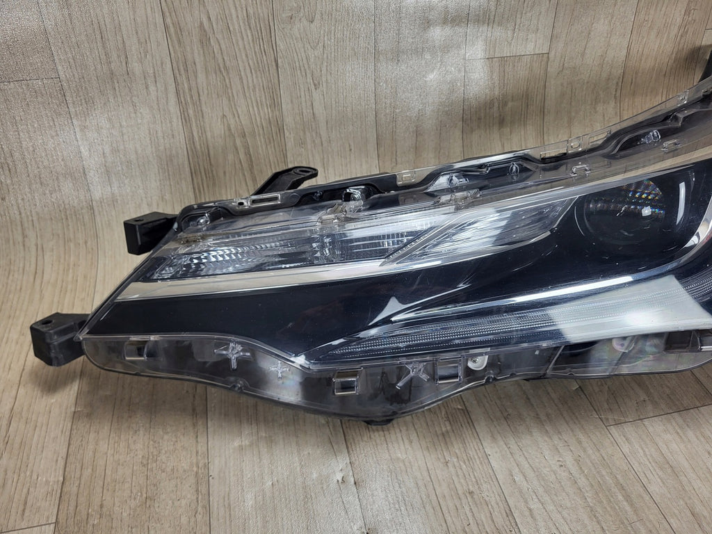 Frontscheinwerfer Toyota Corolla 81110-02L70 LED Ein Stück (Rechts oder Links) SCH8500873788dl