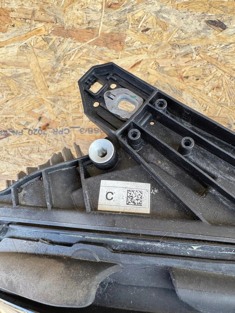 Frontscheinwerfer Mercedes-Benz W246 A2469063401 LED Rechts Headlight SCH1531627624fa