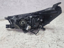 Laden Sie das Bild in den Galerie-Viewer, Frontscheinwerfer Toyota Hilux VIII Rechts Scheinwerfer Headlight SCH9311915853va