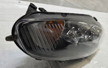 Laden Sie das Bild in den Galerie-Viewer, Frontscheinwerfer Ford Fiesta I C1BB-13W030-AE 7C3E13-2AA467 Links Headlight SCH8862592396wm