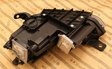Laden Sie das Bild in den Galerie-Viewer, Frontscheinwerfer Maserati Ghibli M157 670004658 Xenon Rechts Headlight SCH1151789804yh