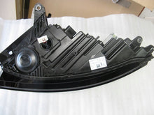 Laden Sie das Bild in den Galerie-Viewer, Frontscheinwerfer Skoda Enyaq 5LB941017 Links Scheinwerfer Headlight
