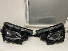 Laden Sie das Bild in den Galerie-Viewer, Frontscheinwerfer Skoda Kamiq 655941015C LED Ein Satz Scheinwerfer Headlight SCH4022496566dd