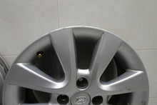 Laden Sie das Bild in den Galerie-Viewer, 1x Alufelge 15 Zoll 6.0&quot; 4x100 50ET 52910-1J805 Hyundai I20 Rim Wheel
