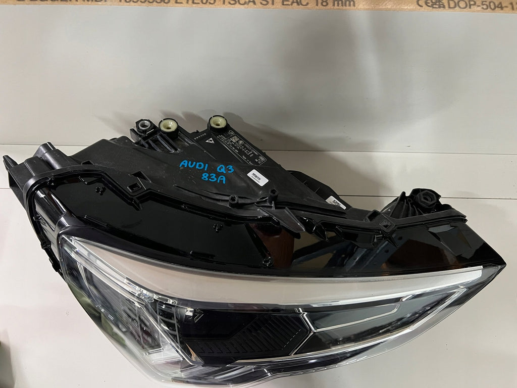 Frontscheinwerfer Audi Q3 83A941034 Rechts Scheinwerfer Headlight