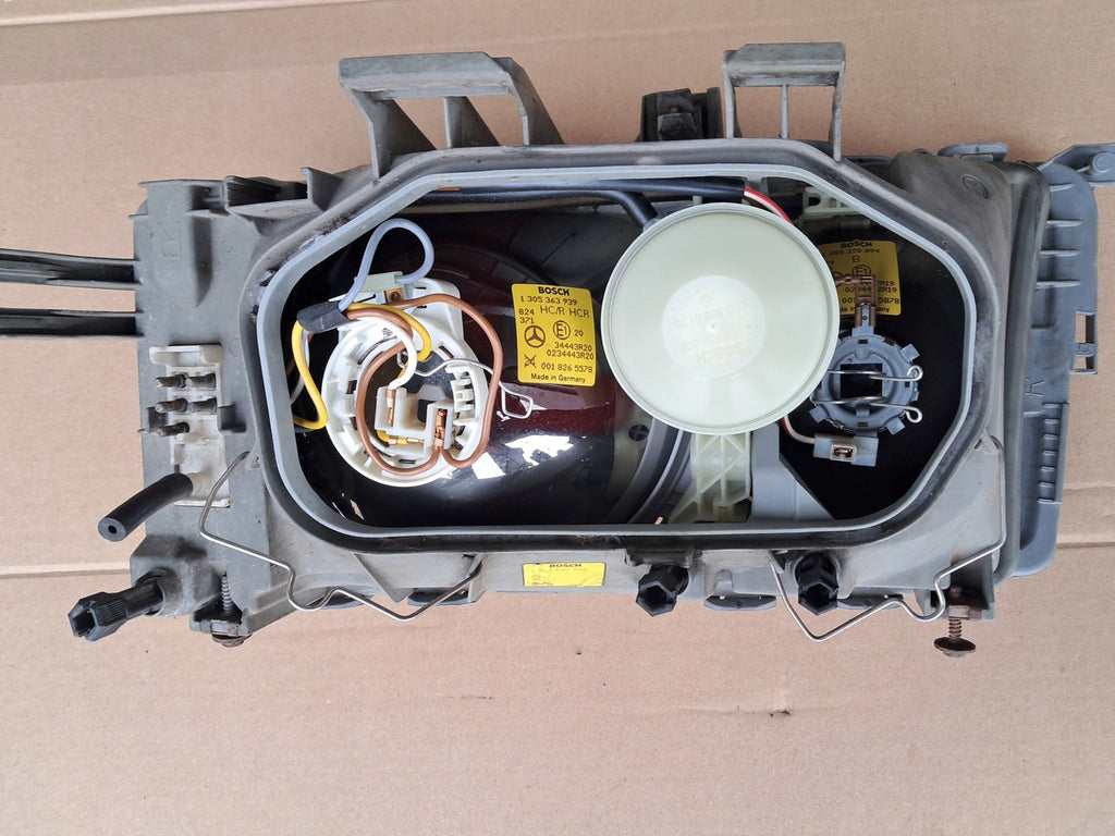 Frontscheinwerfer Mercedes-Benz 190 W201 A2018207661 Rechts Headlight SCH5040771139eh