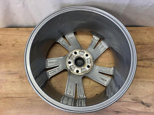Load image into Gallery viewer, 1x Alufelge 17 Zoll 7.5" 5x112 51ET Glanz Silber 5H0601025AF VW I Rim Wheel FEL1521006210ge