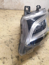 Laden Sie das Bild in den Galerie-Viewer, Frontscheinwerfer Mercedes-Benz Sprinter A9109067100 Full LED Rechts oder Links