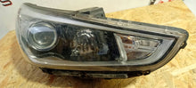 Laden Sie das Bild in den Galerie-Viewer, Frontscheinwerfer Hyundai I30 G492121020 Rechts Scheinwerfer Headlight SCH4809275288fr