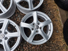 Laden Sie das Bild in den Galerie-Viewer, 4x Alufelge 16 Zoll 6.5" 5x112 46ET Glanz KBA49924 Skoda Octavia I Golf FEL4160365622hl