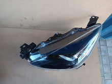 Load image into Gallery viewer, Frontscheinwerfer Mazda 2 D43N-51040 D43N-51030 Full LED Rechts oder Links