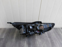 Laden Sie das Bild in den Galerie-Viewer, Frontscheinwerfer Hyundai I30 III 92101-G4120 G4921-21050 G4921-22030 LED Links