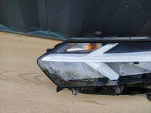 Laden Sie das Bild in den Galerie-Viewer, Frontscheinwerfer Dacia Sandero III Logan 260601750R LED Links Headlight SCH6637836109cv