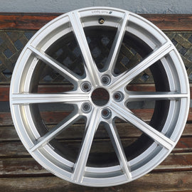 1x Alufelge 19 Zoll 8.0