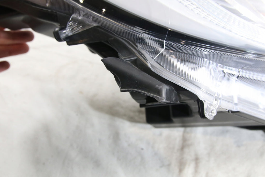 Frontscheinwerfer Toyota 4 IV Yaris 886283293 LED Rechts Scheinwerfer Headlight SCH3907521434hn