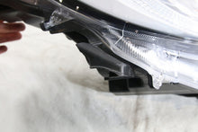 Laden Sie das Bild in den Galerie-Viewer, Frontscheinwerfer Toyota 4 IV Yaris 886283293 LED Rechts Scheinwerfer Headlight SCH3907521434hn