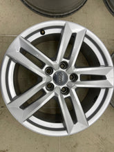 Laden Sie das Bild in den Galerie-Viewer, 4x Alufelge 17 Zoll 7.0" 5x112 42ET Glanz Silber 8W0601025P Audi B9 Rim Wheel FEL8704660310tb