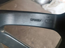 Laden Sie das Bild in den Galerie-Viewer, 1x Alufelge 20 Zoll 8.0&quot; 5x112 41ET F8020WFGB41VW2X Rim Wheel