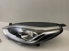 Laden Sie das Bild in den Galerie-Viewer, Frontscheinwerfer Ford Fiesta L1BB-13E015-CE LED Links Scheinwerfer Headlight