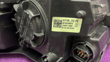 Laden Sie das Bild in den Galerie-Viewer, Frontscheinwerfer Hyundai H1 Starex 921024H610 Rechts Scheinwerfer Headlight SCH1059425392fv