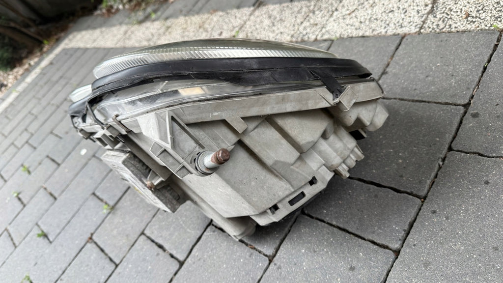 Frontscheinwerfer Mercedes-Benz W203 A2038203761 Xenon Links Headlight SCH3256677678ue