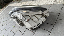 Laden Sie das Bild in den Galerie-Viewer, Frontscheinwerfer Mercedes-Benz W203 A2038203761 Xenon Links Headlight SCH3256677678ue