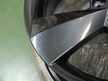 Laden Sie das Bild in den Galerie-Viewer, 1x Alufelge 17 Zoll 6.5&quot; 5x112 38ET Glanz Schwarz 565601025 Skoda Rim Wheel