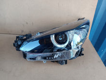 Load image into Gallery viewer, Frontscheinwerfer Mazda 2 D43N-51040 D43N-51030 Full LED Rechts oder Links