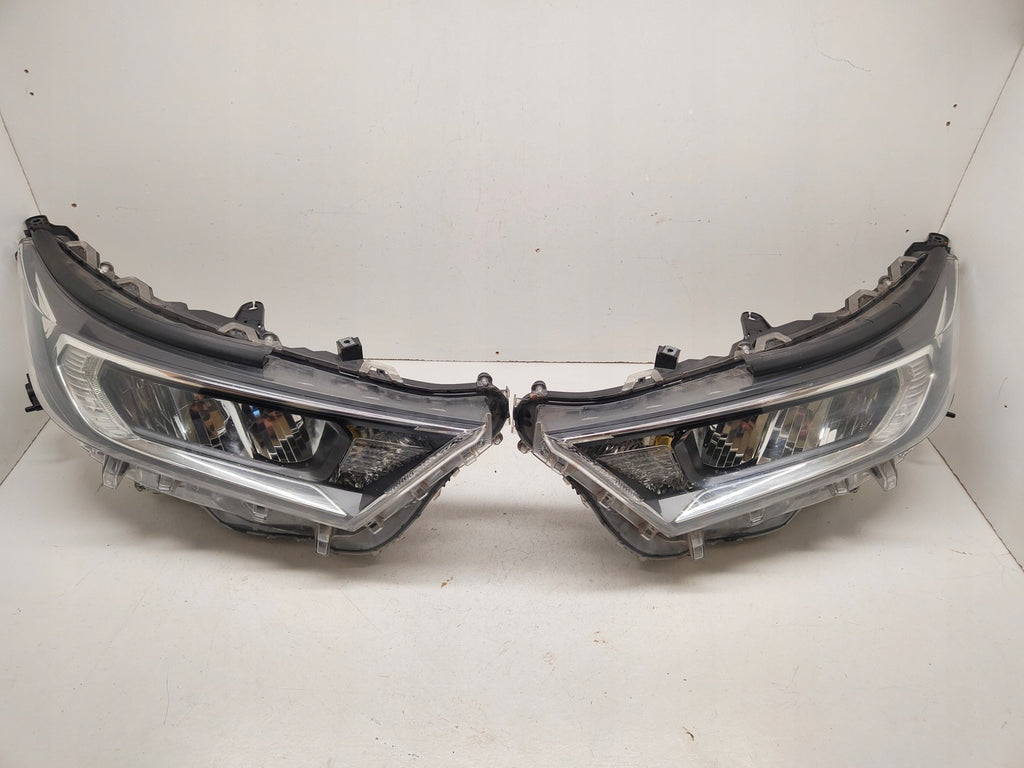 Frontscheinwerfer Toyota Rav V 4 877678-09 LED Ein Stück (Rechts oder Links)