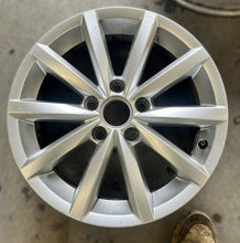 Laden Sie das Bild in den Galerie-Viewer, 1x Alufelge 16 Zoll 6.5" 5x112 5G0601025BQ VW Golf VII I Rim Wheel FEL6782416409kc