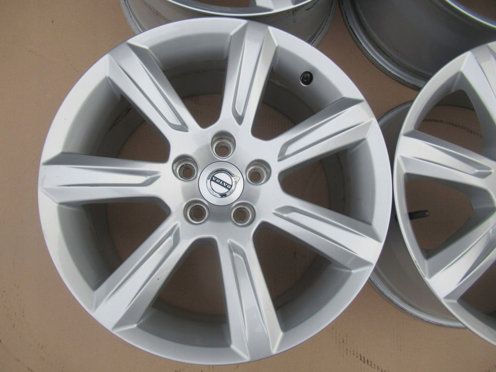 4x Alufelge 17 Zoll 8.0" 5x108 42ET Glanz Silber 31362838 Volvo S90 V90 FEL4258962373si