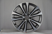Laden Sie das Bild in den Galerie-Viewer, 1x Alufelge 18 Zoll 7.5" 5x112 52ET Glanz Schwarz A4474015400 Mercedes-Benz FEL1431548280cg