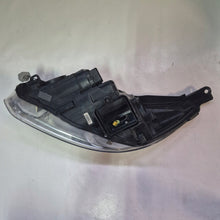 Laden Sie das Bild in den Galerie-Viewer, Frontscheinwerfer Ford Focus F1EB-13D154-CD Bi-Xenon Rechts Headlight SCH2651473295ov