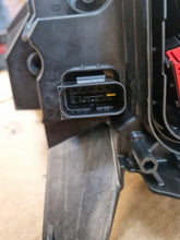 Laden Sie das Bild in den Galerie-Viewer, Frontscheinwerfer Opel Astra 9851881680 Links Scheinwerfer Headlight SCH5921885157px